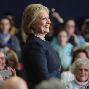 Hillary Clintons Post-Debate Preparation, Hurricane Matthews Status, Donald Trump Looks Westward and More