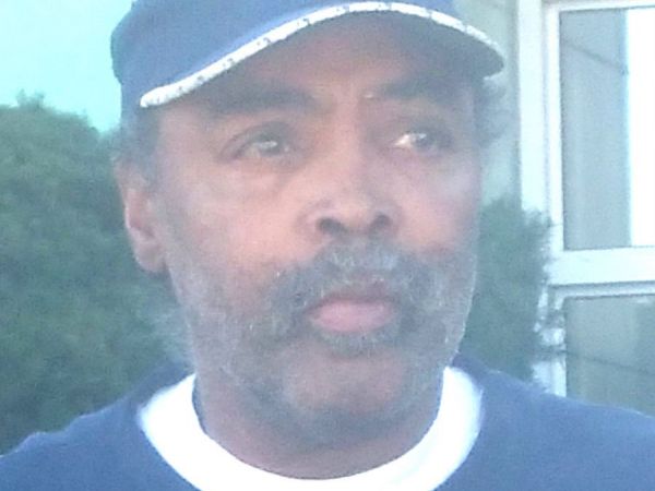 Nassau Police Searching for Missing Man with Dementia