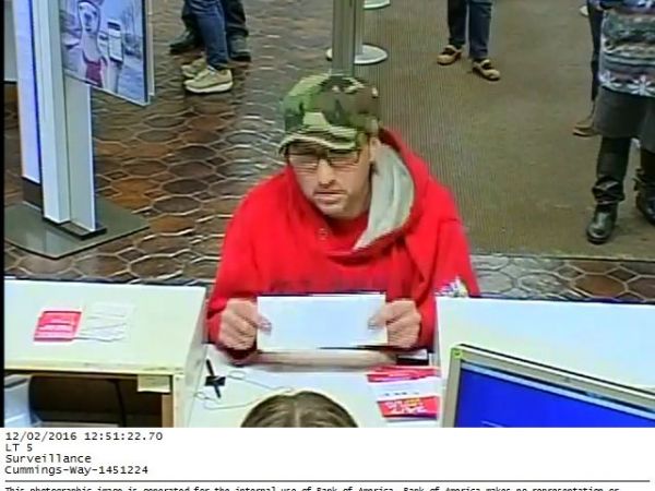 Arkansas officer fatally shoots bank robbery suspect
