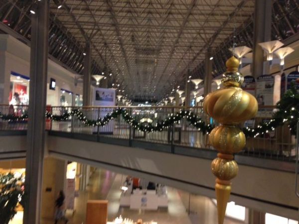 Aussies to spend $1.6 billion on last minute Christmas Eve shopping