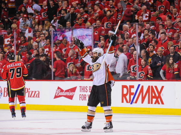 Ducks Douse Flames Anaheim Sweeps Calgary On Road To Stanley Cup 2017