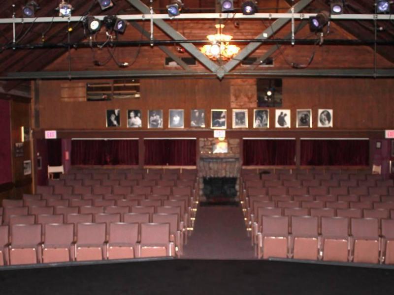 The Brookfield Theatre for the Arts Seeks Directors for 2017