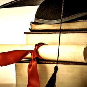 71-Year-Old Teaneck Widow Is College Valedictorian 