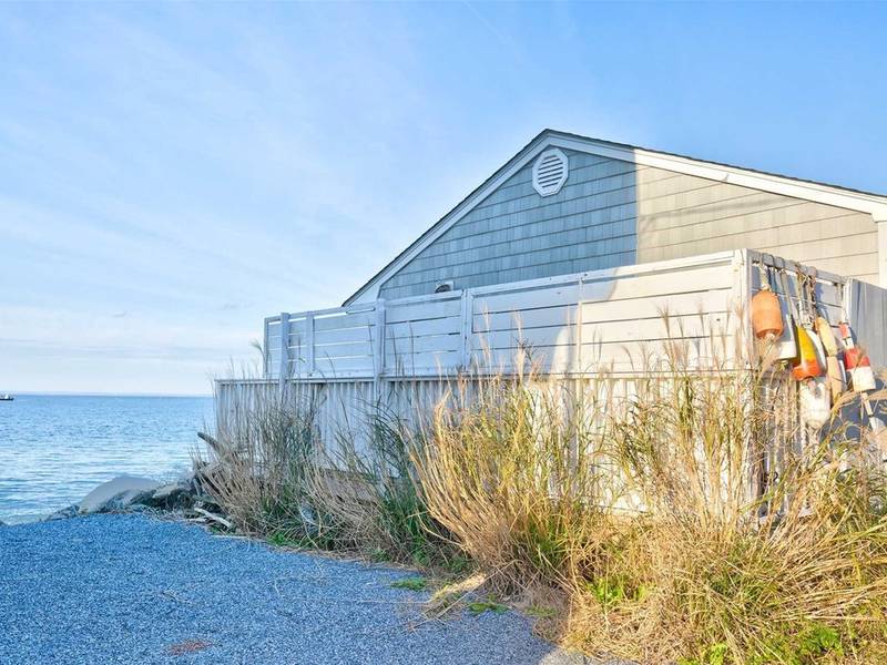 Wow House Waterfront Beach Cottage On Long Island Sound North Wow House Waterfront Beach Cottage On Long Island Sound 0