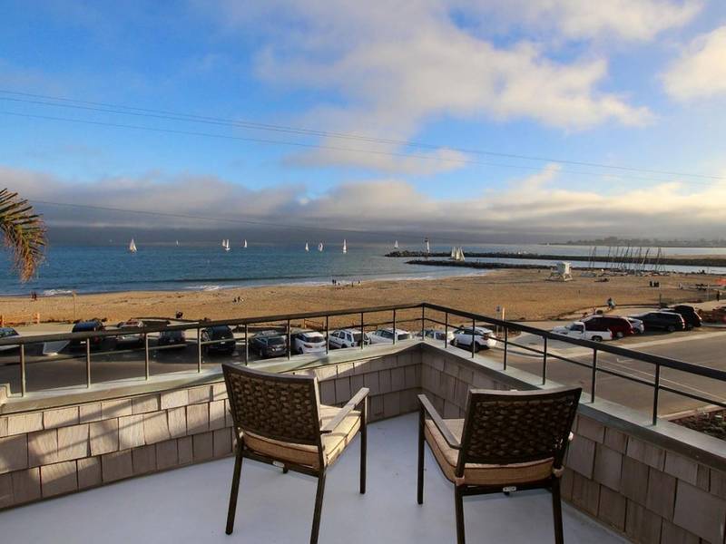 Stunning Santa Cruz Beach House Offers Breathtaking Ocean View Stunning Santa Cruz Beach House Offers Breathtaking Ocean View 0