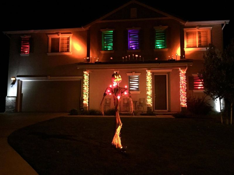 beaumont halloween home family puts together spooky lights show for the season