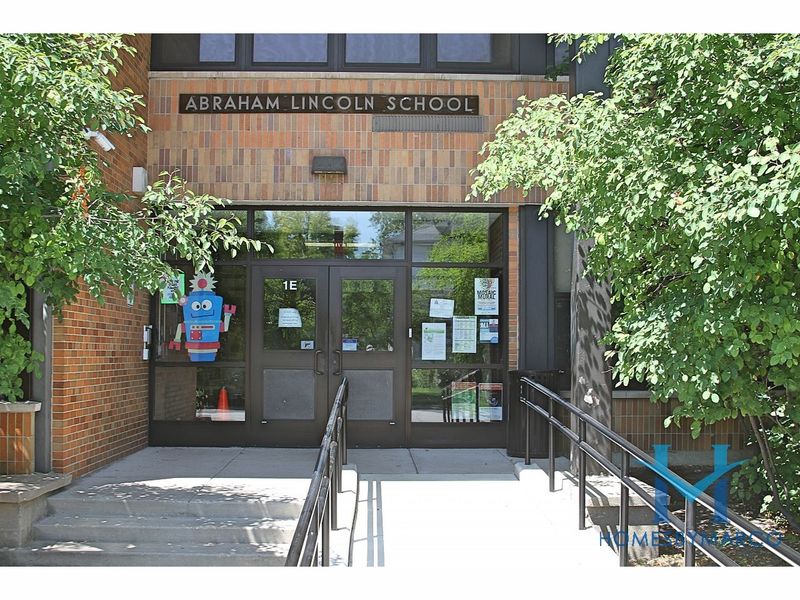 Abraham Lincoln Elementary School, Oak Park, Illinois August 2017