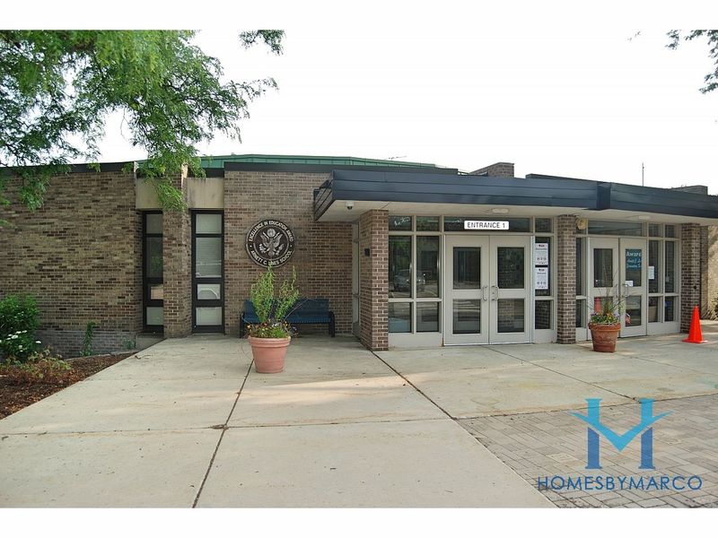 C Lines Elementary School, Barrington, Illinois August 2017