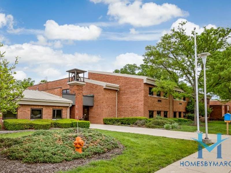 Brookdale Elementary School, Naperville, Illinois April 2018