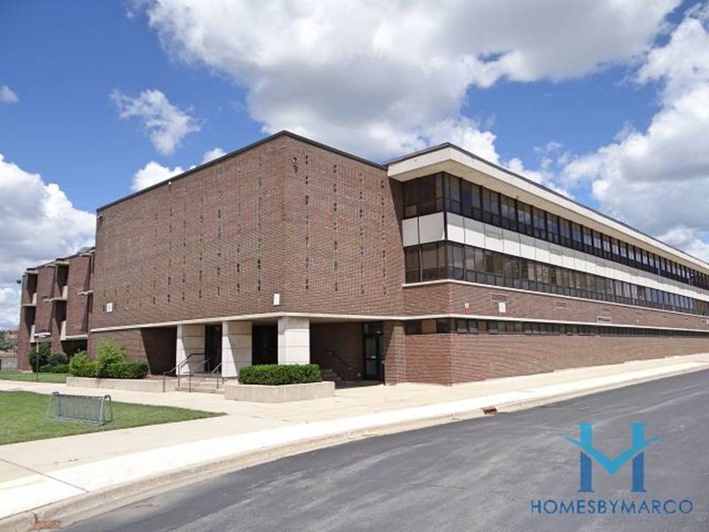 Old Orchard Junior High School, Skokie, Illinois November 2018