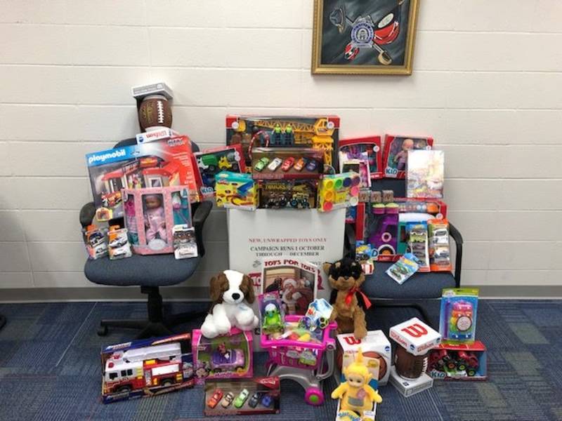 Georgia State Patrol Collecting Toys For Tots Donations Georgia State Patrol Collecting Toys For Tots Donations