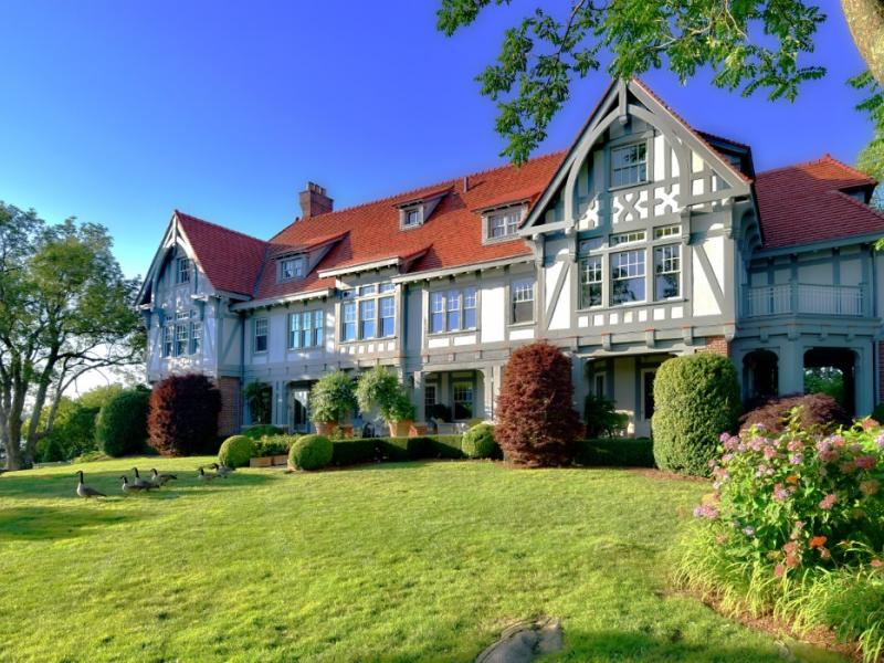 8 Historic Thimble Islands on the Market for 78 Million Report