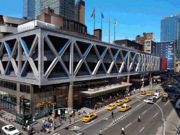 Explosive device discovered at Port Authority Bus Terminal, suspect arrested Explosive device discovered at Port Authority Bus Terminal, suspect arrested