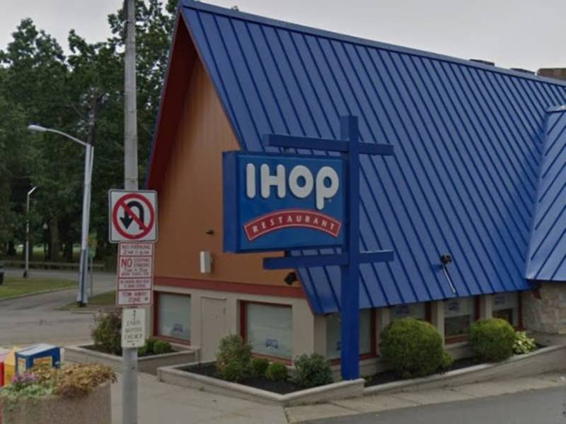 Swingers in bloomfield new jersey Bloomfield Big Swingers at