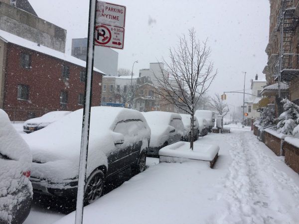 Impending snow storm causes airlines to cancel at least 5300 flights Impending snow storm causes airlines to cancel at least 5300 flights