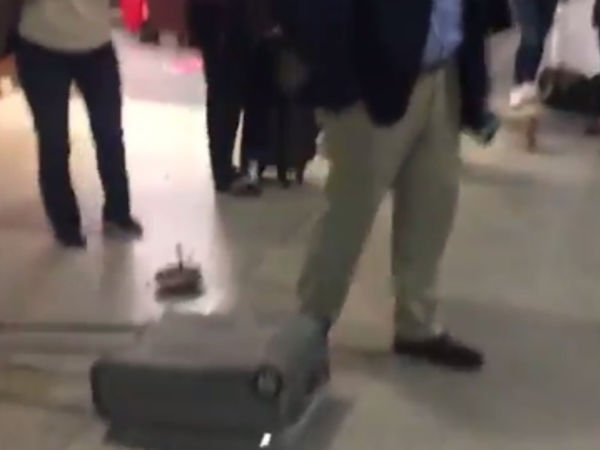 Stampede breaks out at New York City train station Stampede breaks out at New York City train station