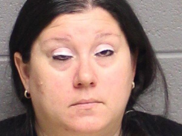 Child drove vehicle while mom streamed it on Facebook Child drove vehicle while mom streamed it on Facebook