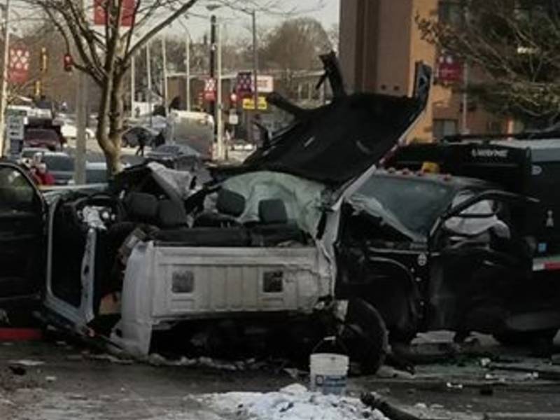 Everett Crash 2 Dead When Trash Truck, Pickup Truck Collide Malden