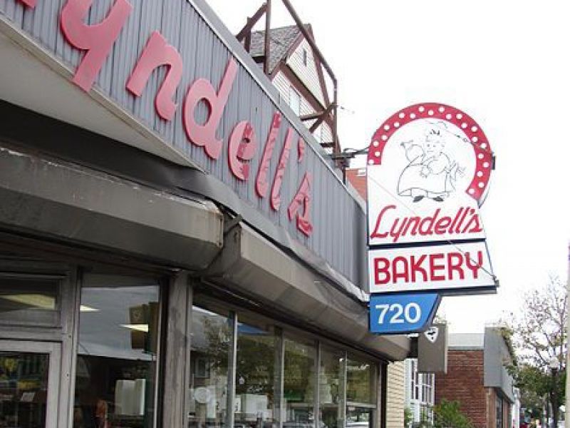 Somerville Bakery, Atlanta Cake Shop Make Sweet Super Bowl Bet