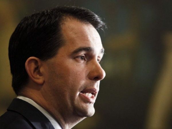 Gov. Walker promotes education budget ideas at Fox Valley Tech