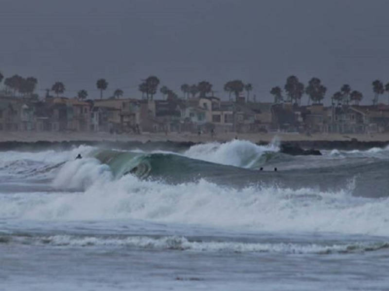 High Surf Advisory For Oc Beaches Newport Beach Ca High Surf Advisory For Oc Beaches Newport Beach