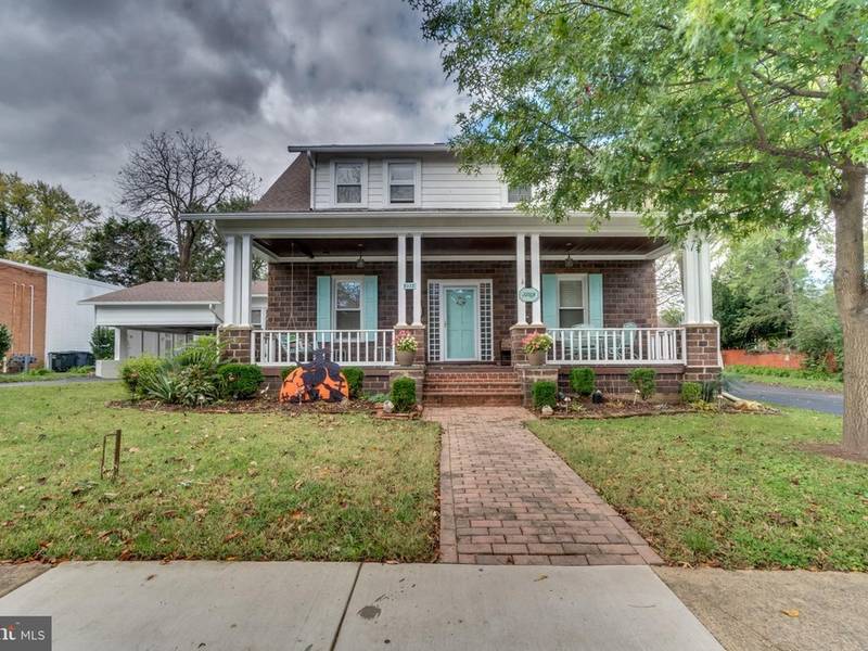 Manassas COOL House: 93-Year-Old Place Maintains Its Character ... Manassas COOL House: 93-Year-Old Place Maintains Its Character ...
