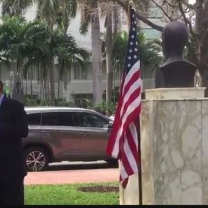 Miami Beach Honors Cuban Hero with Song and Tears