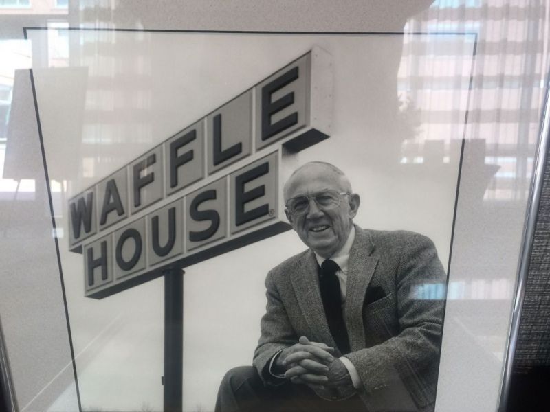 Hundreds Pack Memorial Service For Waffle House CoFounder Joe Rogers