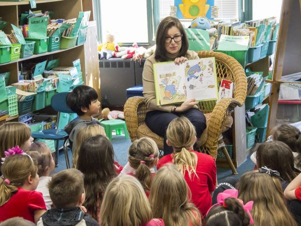 Slossberg Milford Students Celebrate Read Across America Day