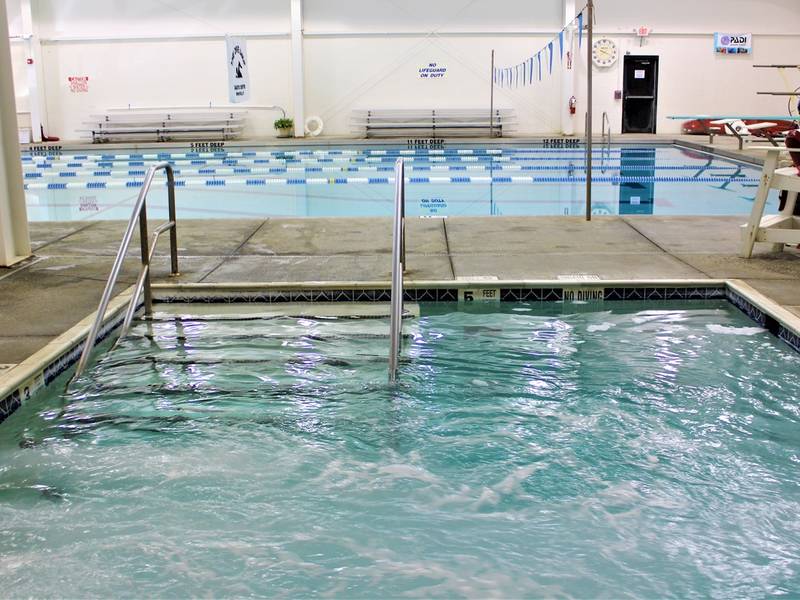 Regional Indoor Swim Club & Dive Shop Celebrates 10 Years Brookfield