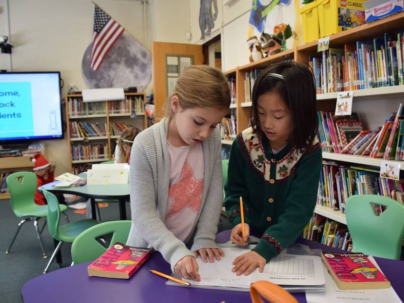 Daniel Warren Elementary School Students Deepen Reading Skills