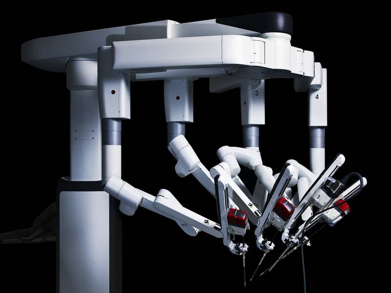 EdwardElmhurst using new da Vinci Xi robotic surgical system Naperville, IL Patch