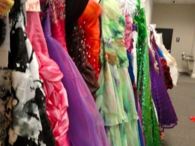 Prom Dress Giveaway: Bolingbrook Salon Seeks Donations ...