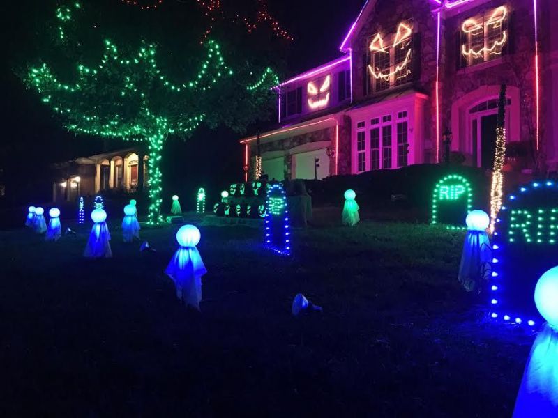 Leesburg Halloween House Lights Blink in Sync to Hit Songs Leesburg
